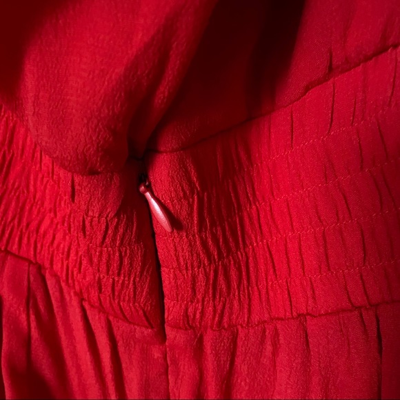 Red Dress - Picture 10 of 11